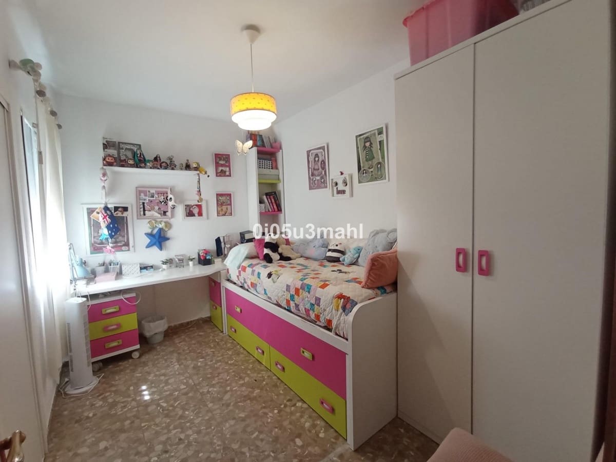 3 makuuhuone Huoneisto myytävänä paikassa Malaga kaupunki - 350 000 € (Ref: 10084968)
