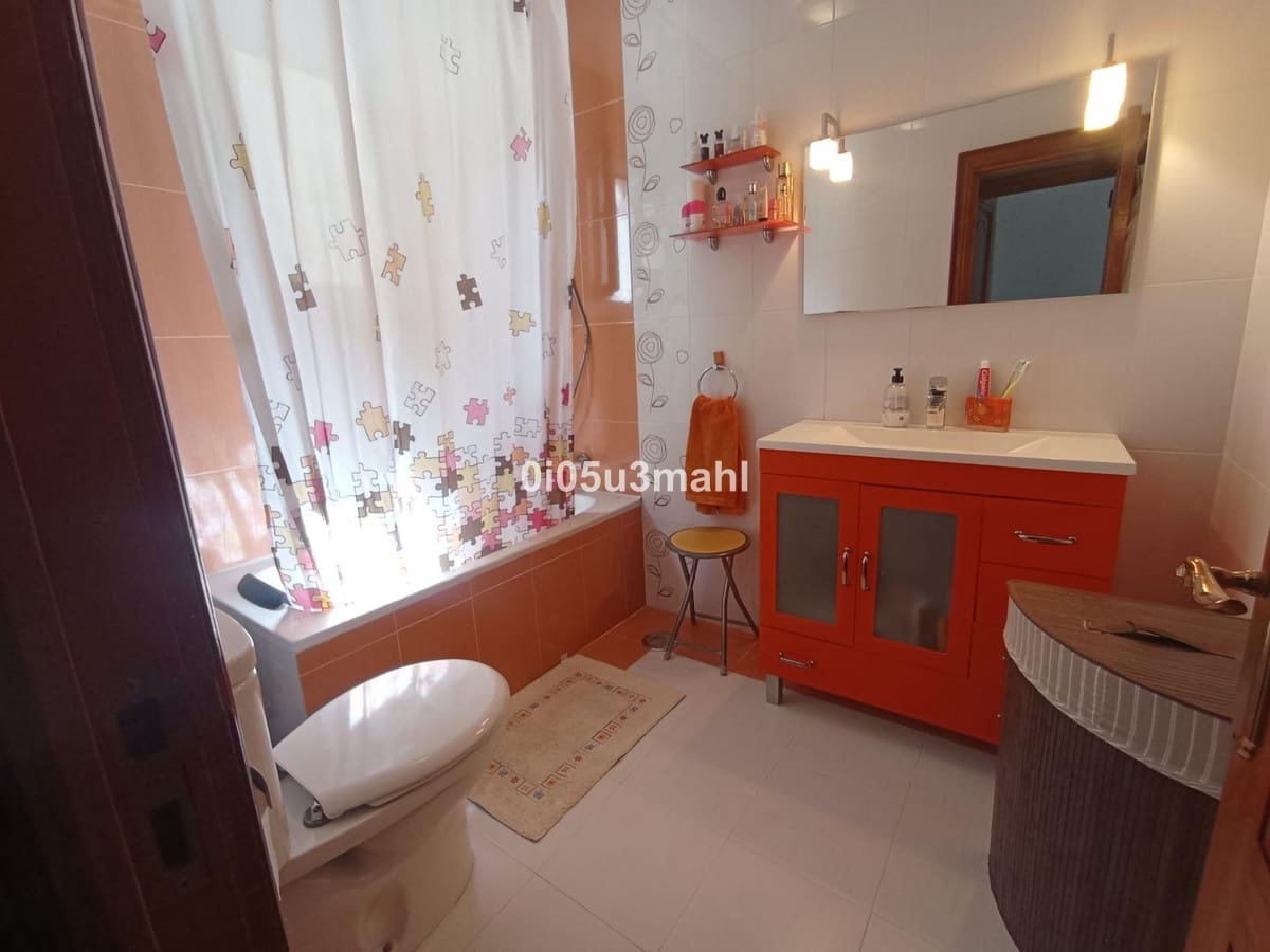 3 makuuhuone Huoneisto myytävänä paikassa Malaga kaupunki - 350 000 € (Ref: 10084968)