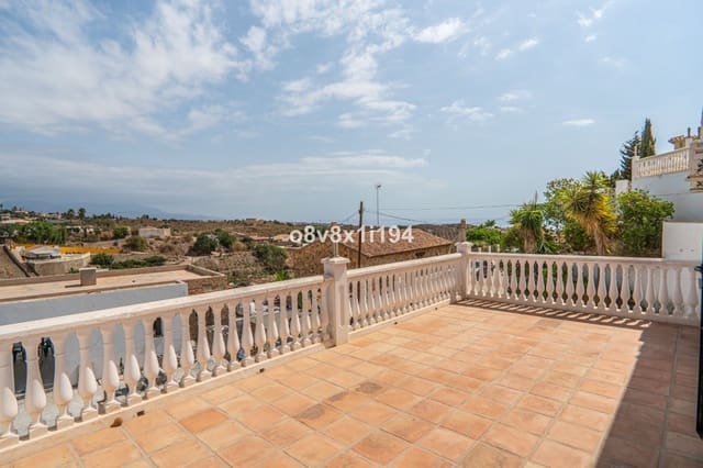 5 makuuhuone Paritalo myytävänä paikassa Vélez-Málaga mukana uima-altaan - 595 000 € (Ref: 10084970)