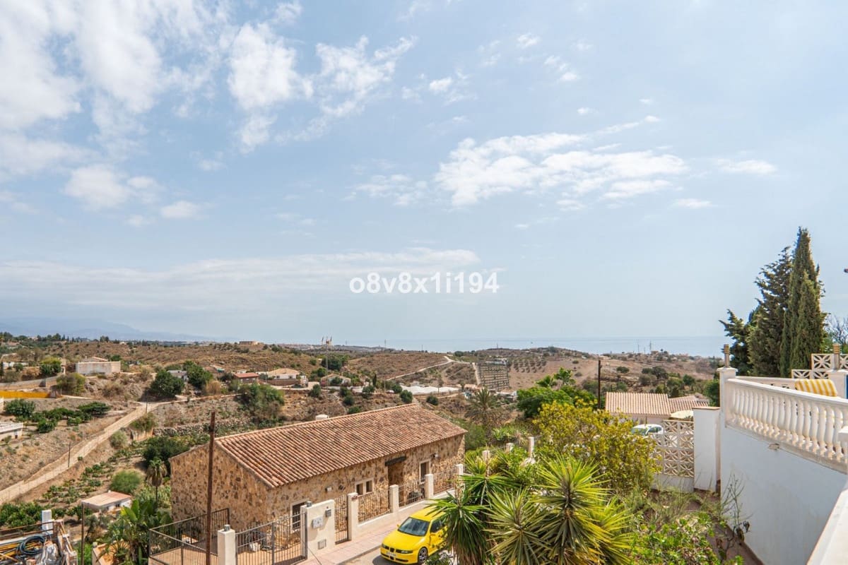 5 sypialnia Dom blizniak na sprzedaż w Velez-Malaga z basenem - 595 000 € (Ref: 10084970)