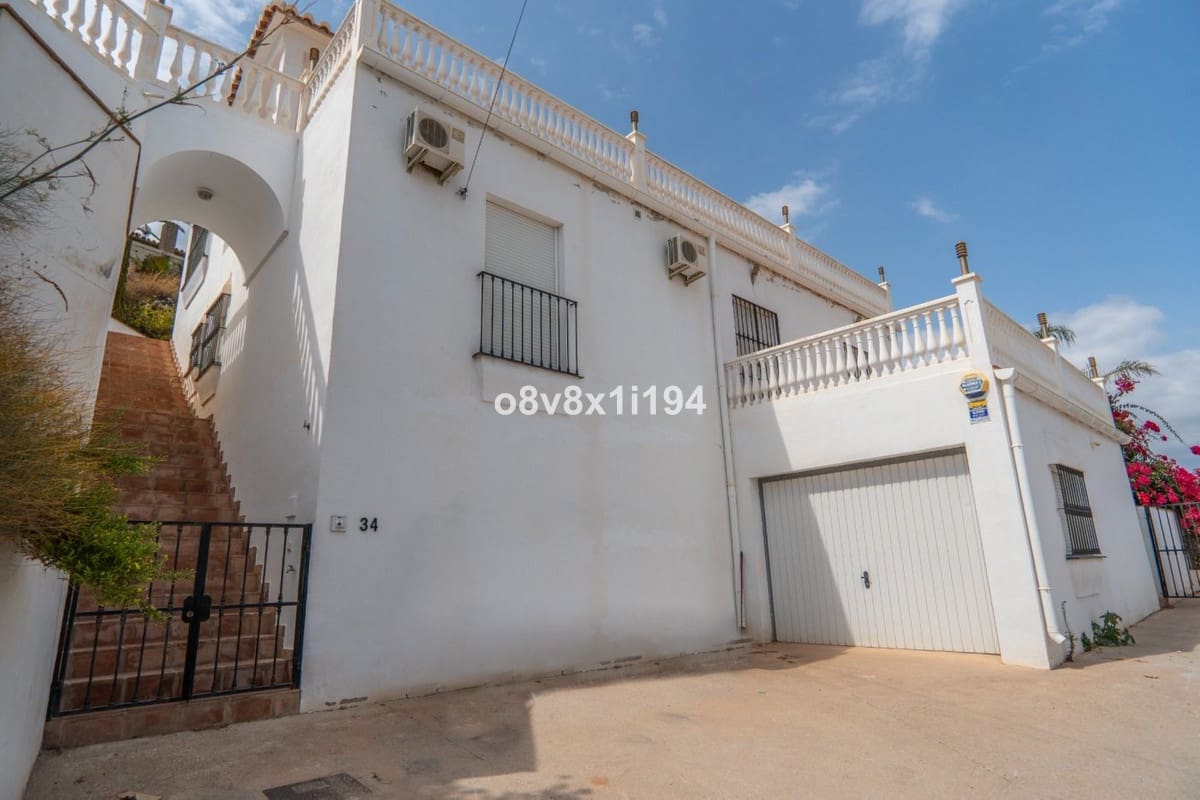 5 sypialnia Dom blizniak na sprzedaż w Velez-Malaga z basenem - 595 000 € (Ref: 10084970)
