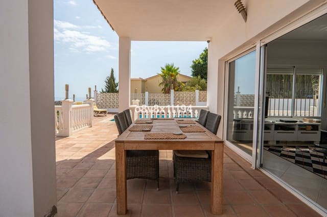 5 makuuhuone Paritalo myytävänä paikassa Vélez-Málaga mukana uima-altaan - 595 000 € (Ref: 10084970)