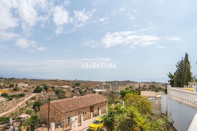 5 makuuhuone Paritalo myytävänä paikassa Vélez-Málaga mukana uima-altaan - 595 000 € (Ref: 10084970)