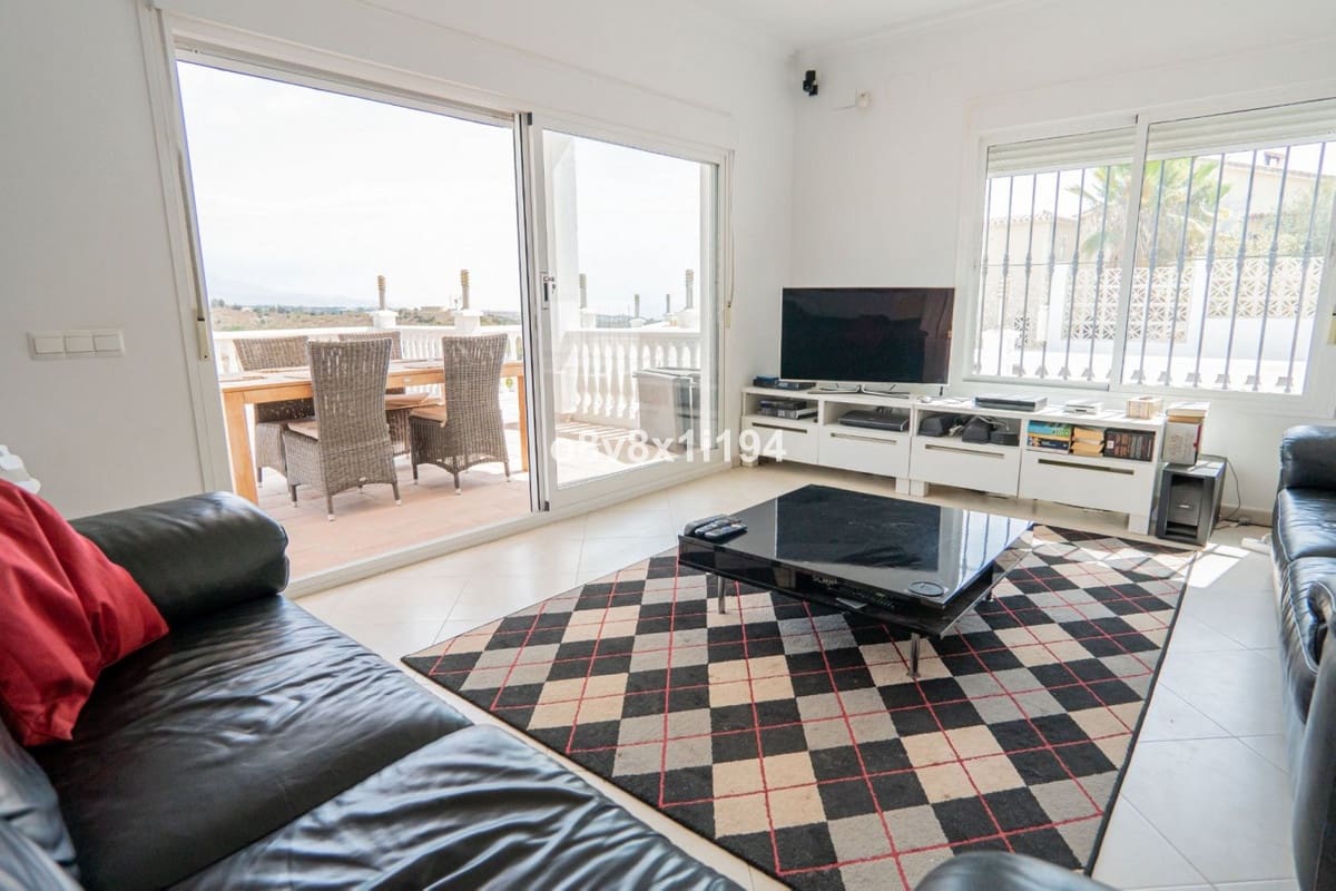 5 sypialnia Dom blizniak na sprzedaż w Velez-Malaga z basenem - 595 000 € (Ref: 10084970)