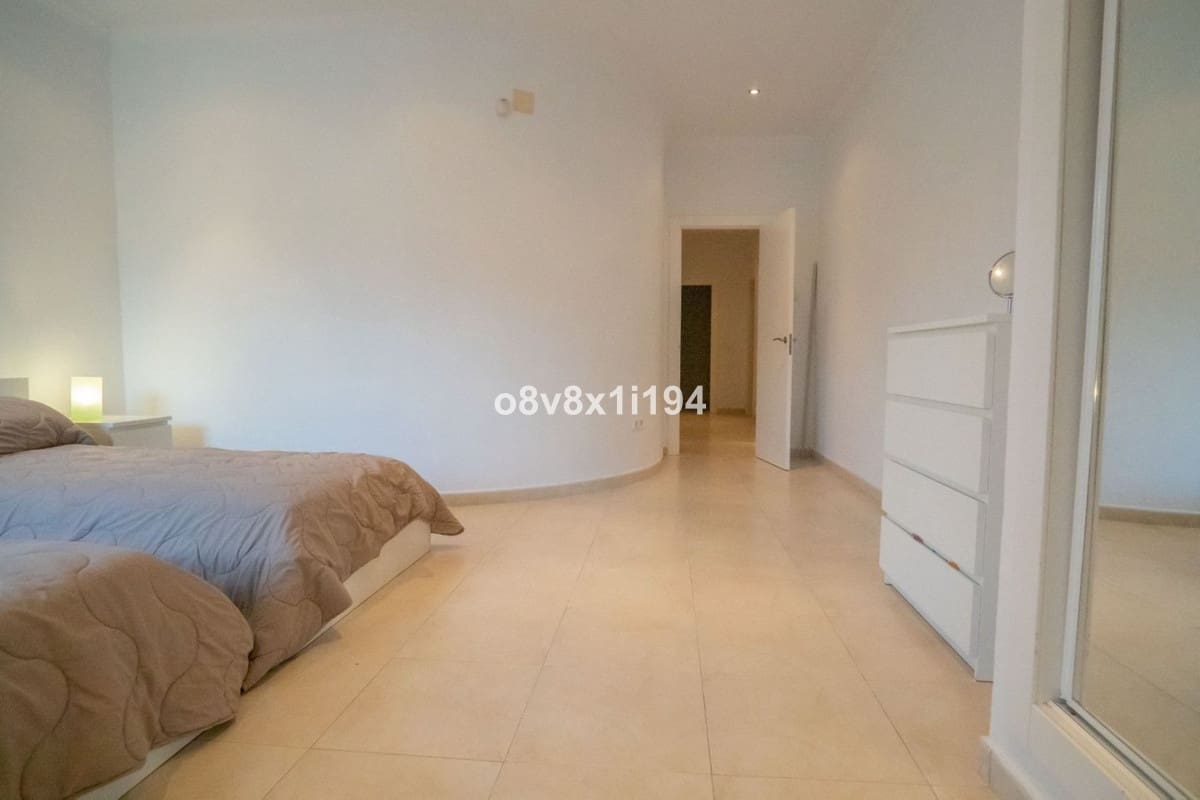 5 sypialnia Dom blizniak na sprzedaż w Velez-Malaga z basenem - 595 000 € (Ref: 10084970)
