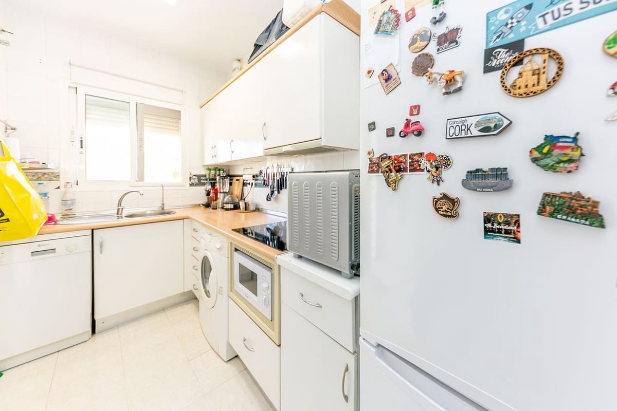 2 sovrum Lägenhet till salu i Torrequebrada med pool - 335 000 € (Ref: 10084979)