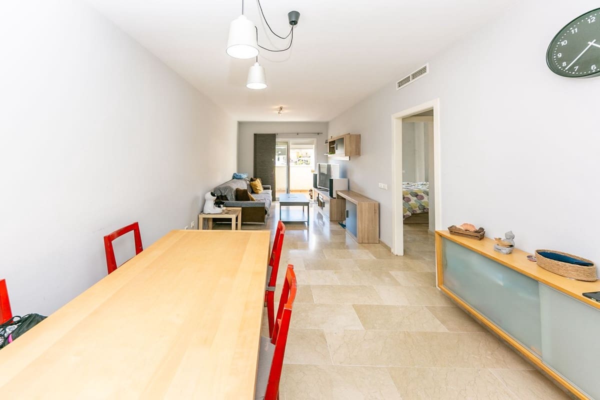 2 sovrum Lägenhet till salu i Torrequebrada med pool - 335 000 € (Ref: 10084979)