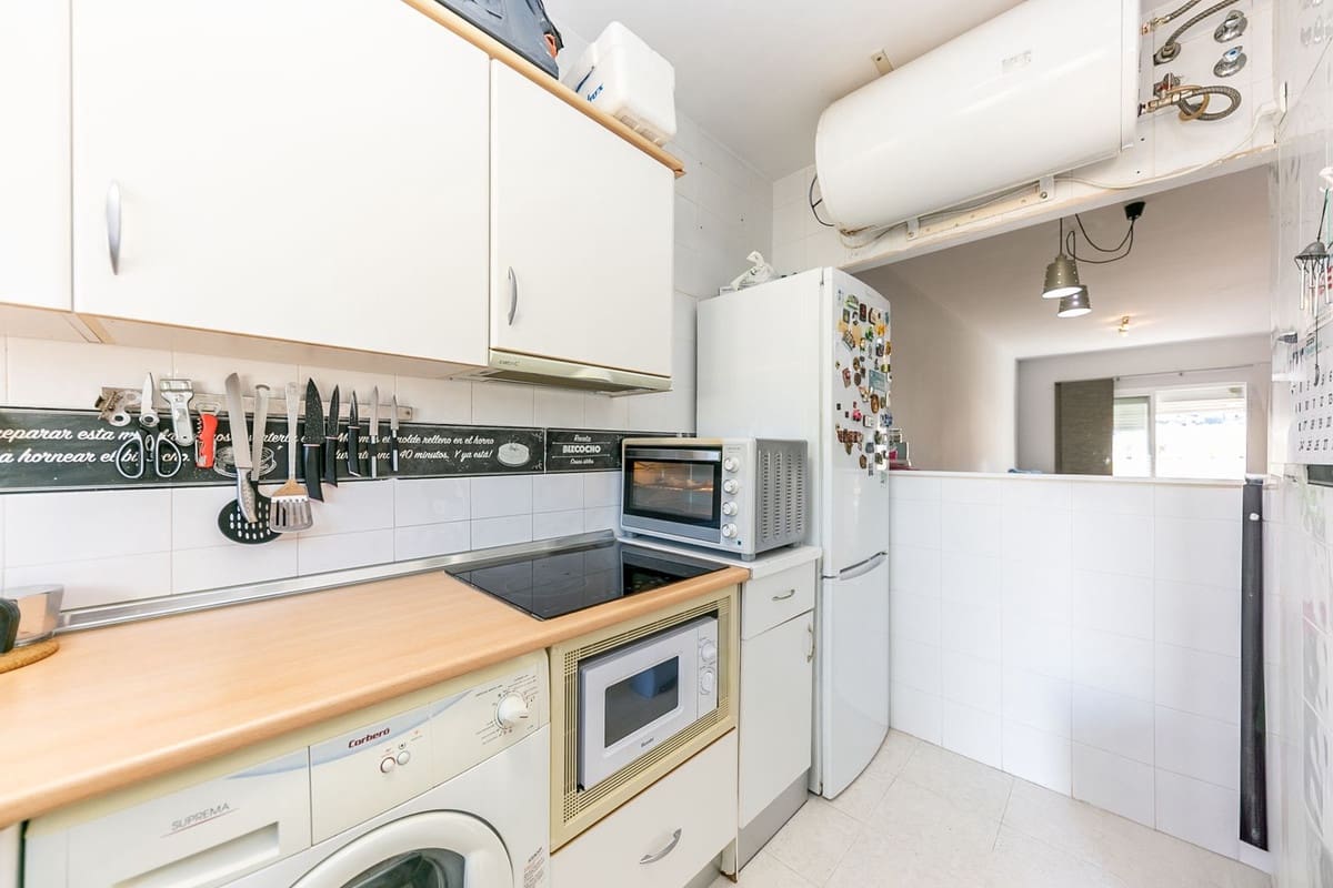 2 sovrum Lägenhet till salu i Torrequebrada med pool - 335 000 € (Ref: 10084979)
