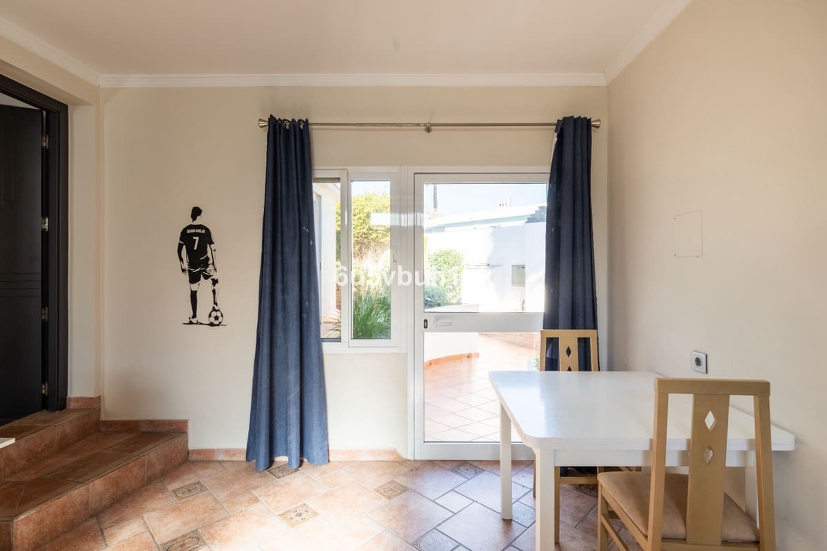 5 sypialnia Dom blizniak na sprzedaż w Torremolinos z basenem - 915 000 € (Ref: 10084982)