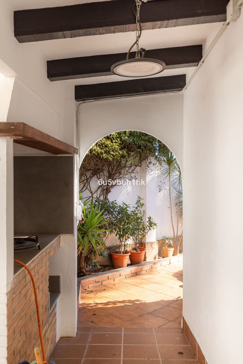 5 sypialnia Dom blizniak na sprzedaż w Torremolinos z basenem - 915 000 € (Ref: 10084982)