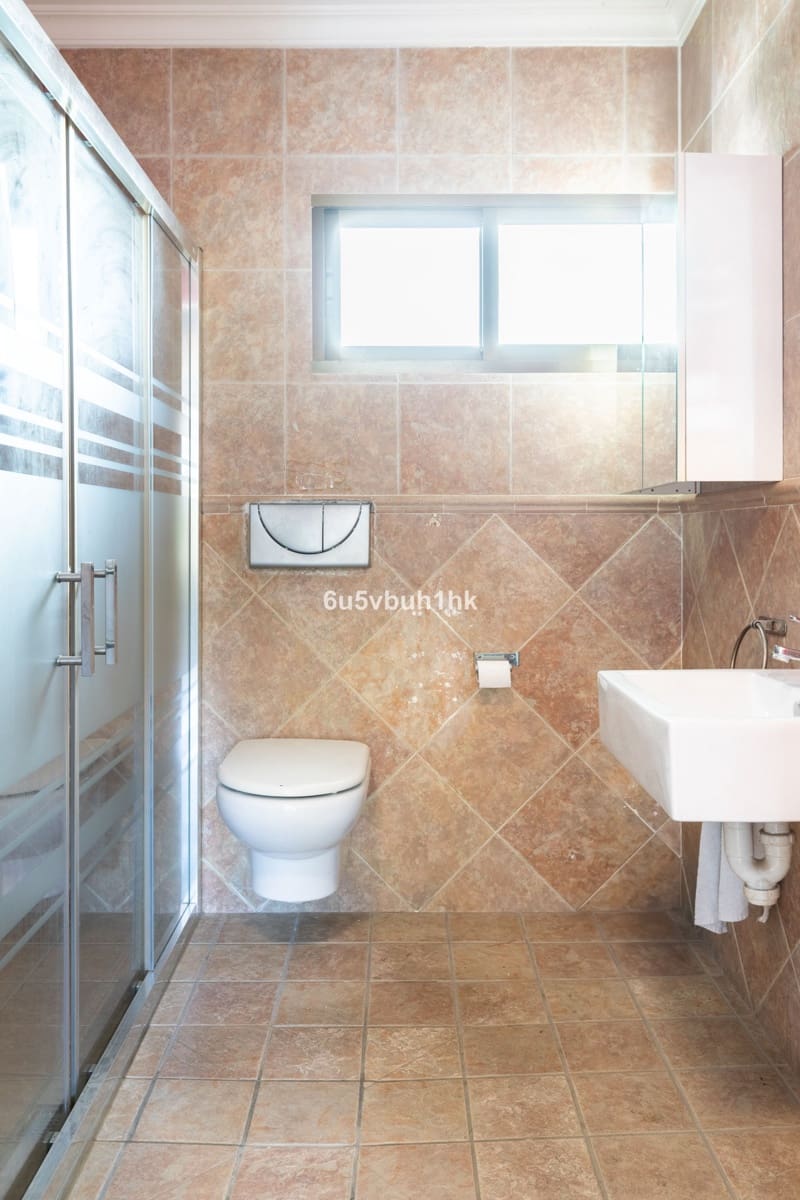 5 sypialnia Dom blizniak na sprzedaż w Torremolinos z basenem - 915 000 € (Ref: 10084982)
