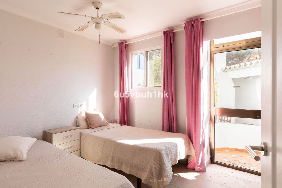 5 sypialnia Dom blizniak na sprzedaż w Torremolinos z basenem - 915 000 € (Ref: 10084982)