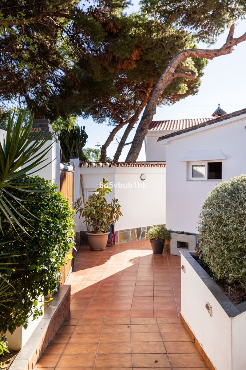 5 sypialnia Dom blizniak na sprzedaż w Torremolinos z basenem - 915 000 € (Ref: 10084982)