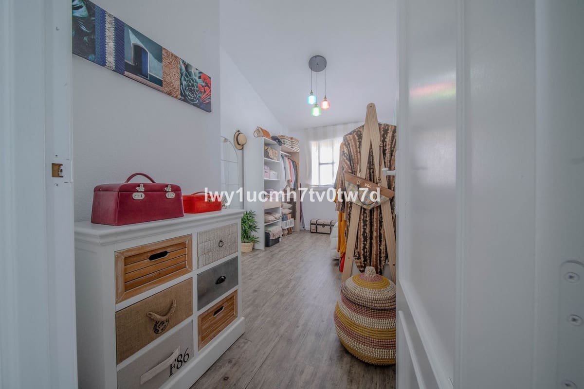 3 slaapkamer Rijtjeshuis te koop in Rincon de la Victoria - € 539.000 (Ref: 10084990)