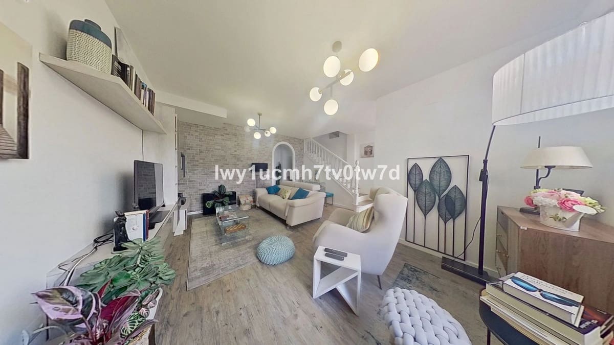 3 slaapkamer Rijtjeshuis te koop in Rincon de la Victoria - € 539.000 (Ref: 10084990)