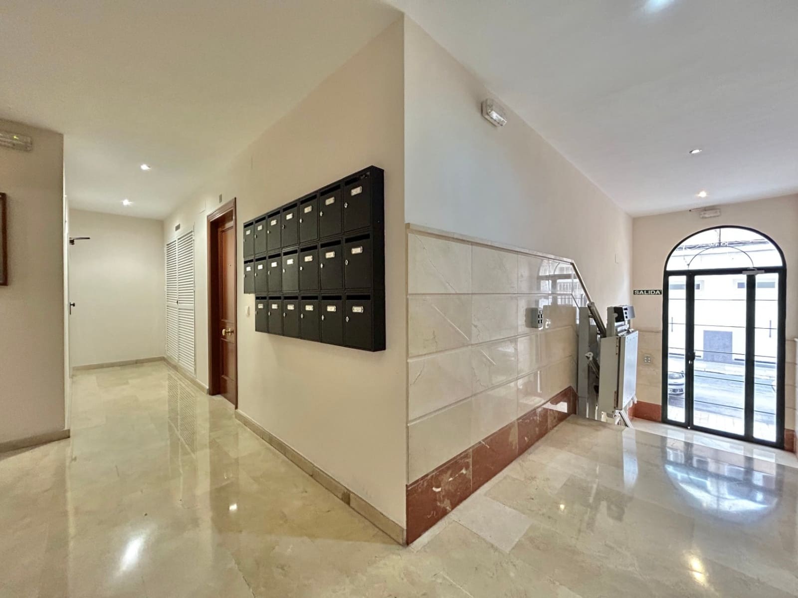 2 bedroom Apartment for sale in Malaga city with garage - € 375,000 (Ref: 10084996)