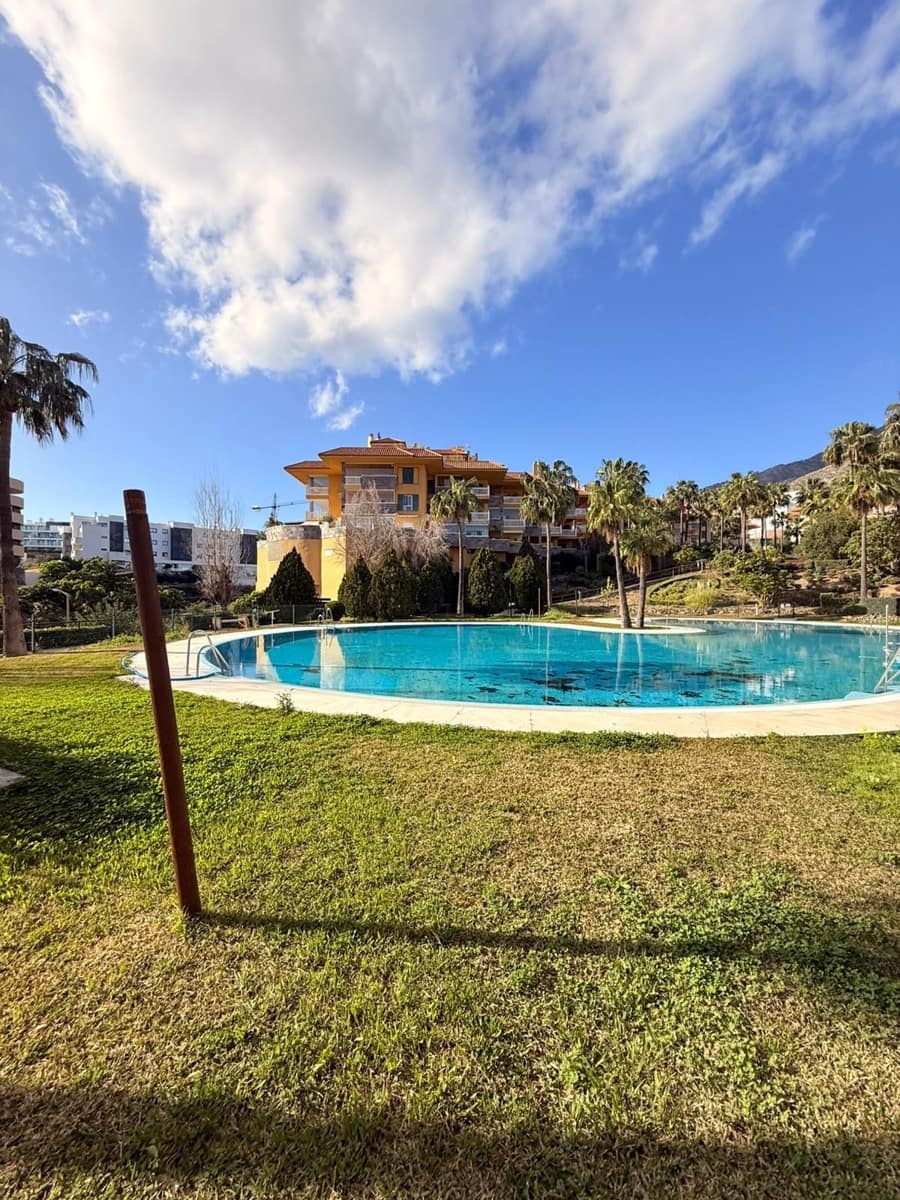 2 sovrum Lägenhet till salu i Benalmadena med pool - 580 000 € (Ref: 10084997)