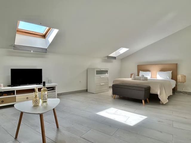 Studio til salg i Centro Historico, Málaga by - € 249.900 (Ref: 10113428)