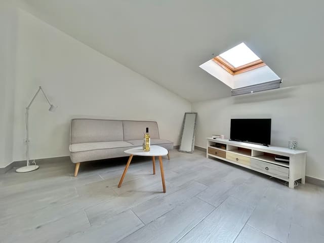 Studio til salg i Centro Historico, Málaga by - € 249.900 (Ref: 10113428)
