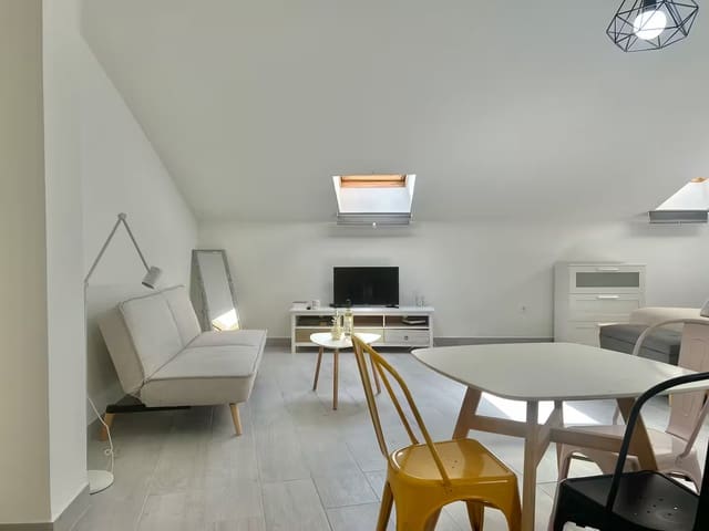 Studio til salg i Centro Historico, Málaga by - € 249.900 (Ref: 10113428)
