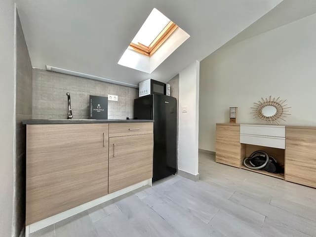 Studio til salg i Centro Historico, Málaga by - € 249.900 (Ref: 10113428)