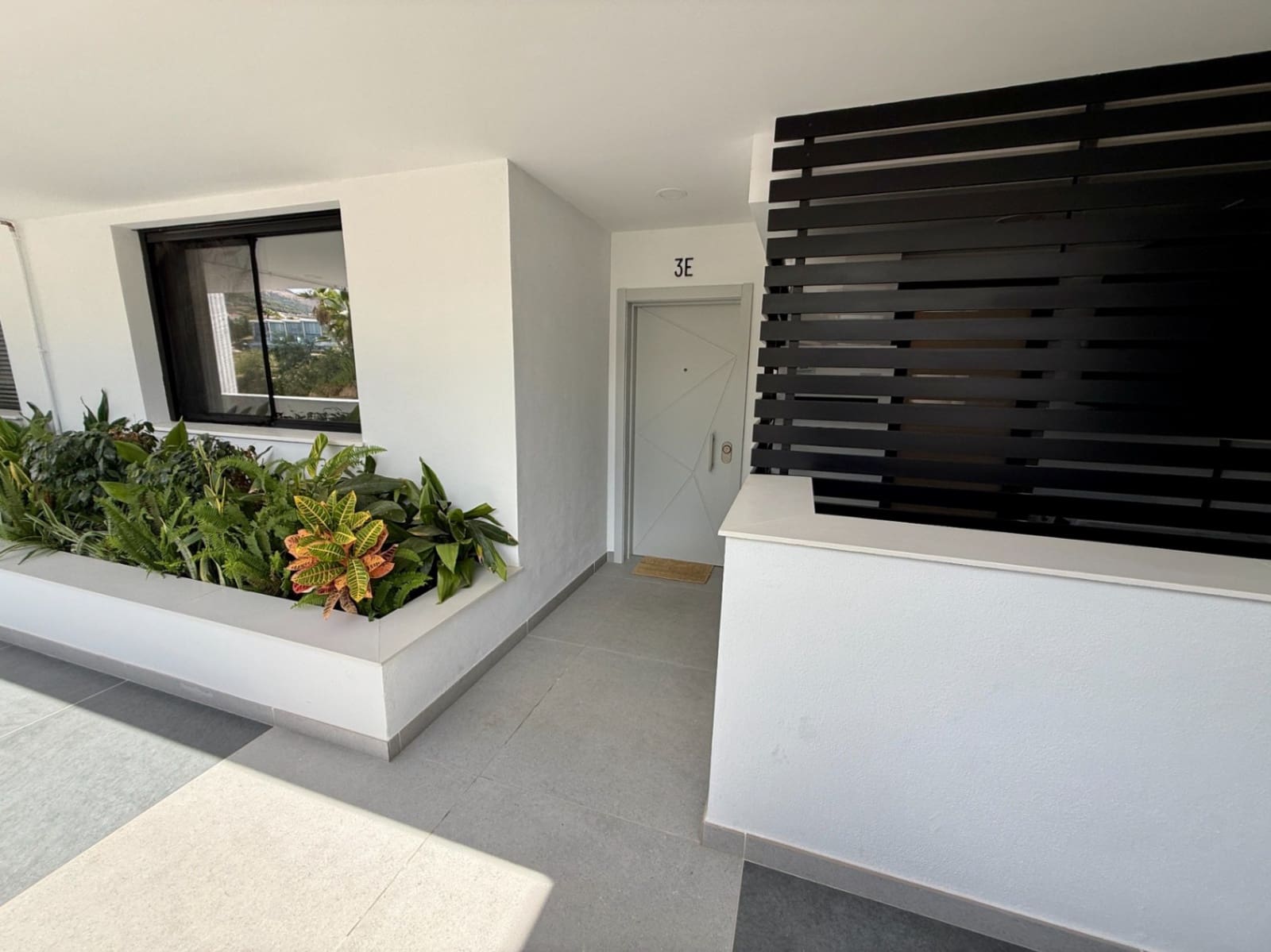 Apartamento de 2 habitaciones en Fuengirola en venta con piscina garaje - 945.000 € (Ref: 10147417)