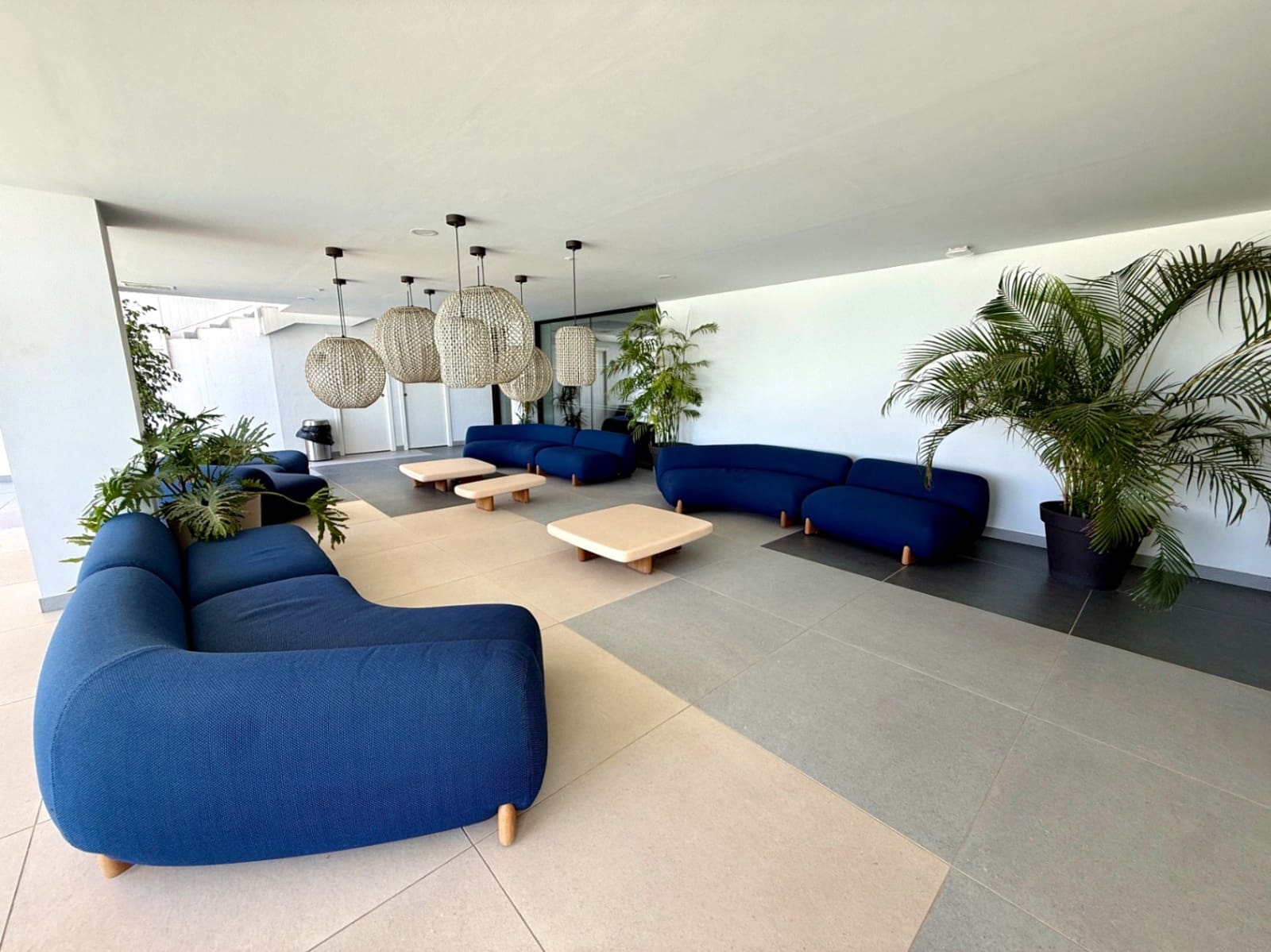 Apartamento de 2 habitaciones en Fuengirola en venta con piscina garaje - 945.000 € (Ref: 10147417)