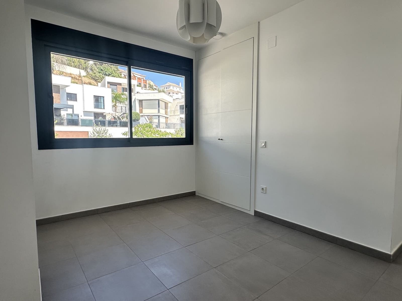 4 soverom Rekkehus til salgs i Malaga by med svømmebasseng garasje - € 1 650 000 (Ref: 10148107)