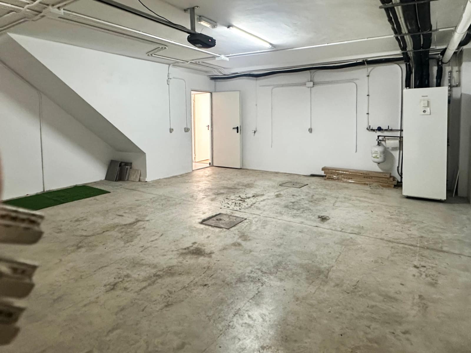 4 soverom Rekkehus til salgs i Malaga by med svømmebasseng garasje - € 1 650 000 (Ref: 10148107)