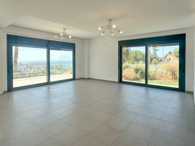 4 soverom Rekkehus til salgs i Hacienda Paredes, Málaga by med svømmebasseng garasje - € 1 650 000 (Ref: 10148107)