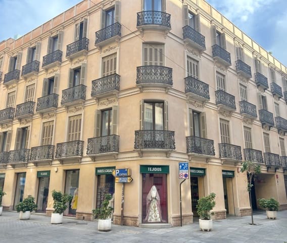 1 soveværelse Lejlighed til salg i Centro Historico, Málaga by med garage - € 420.000 (Ref: 10154288)