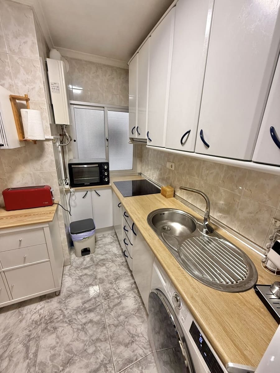 3 soveværelse Lejlighed til salg i Malaga by - € 245.000 (Ref: 10172162)