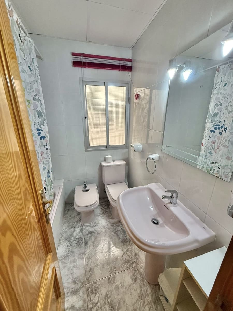 3 soveværelse Lejlighed til salg i Malaga by - € 245.000 (Ref: 10172162)