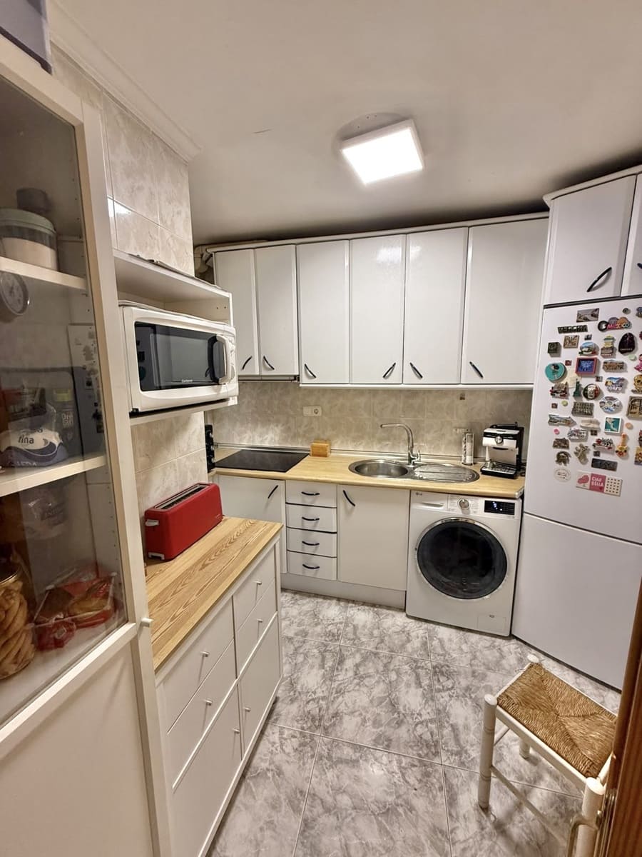 3 soveværelse Lejlighed til salg i Malaga by - € 245.000 (Ref: 10172162)