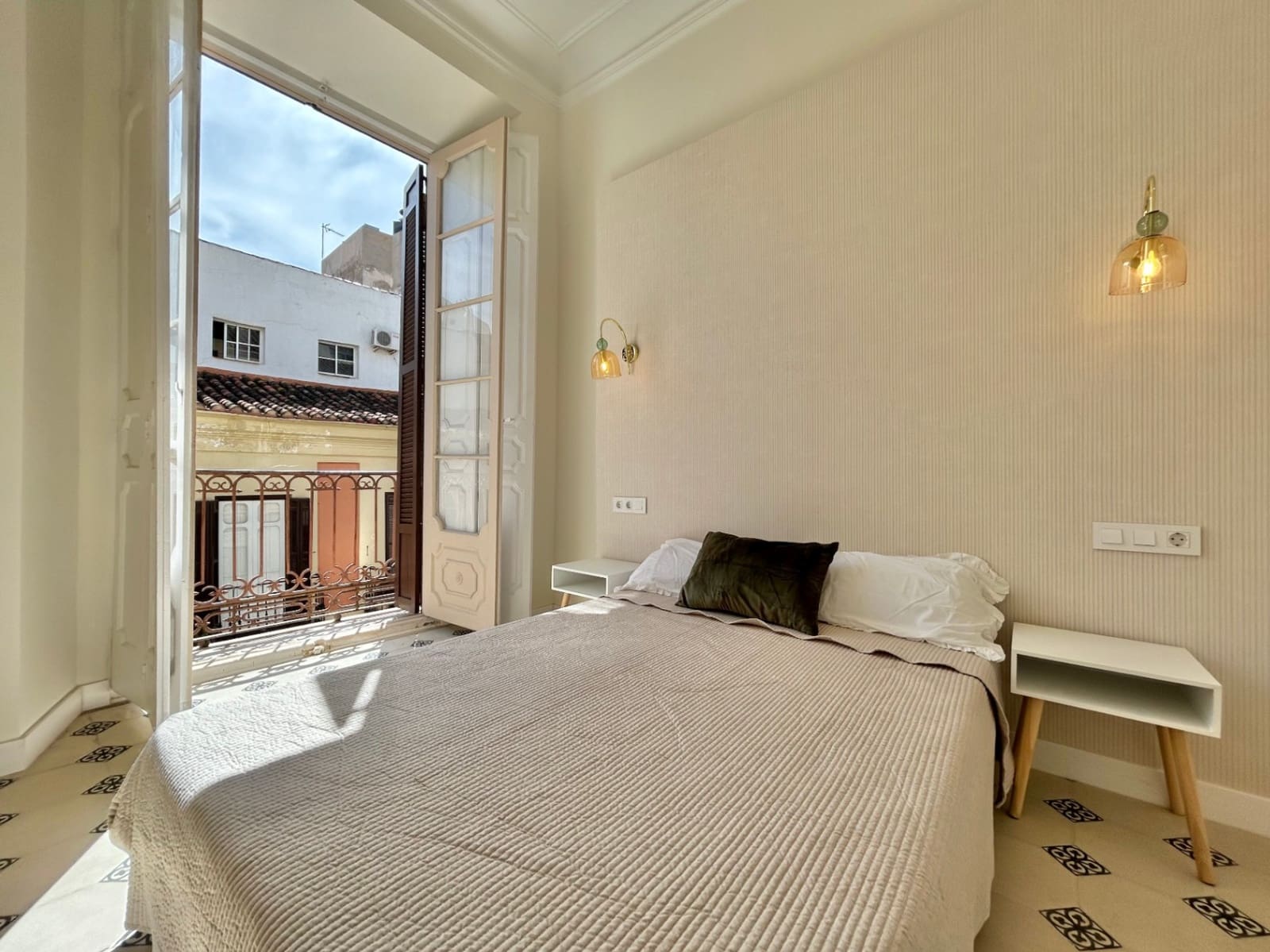 4 soveværelse Lejlighed til salg i Malaga by - € 1.250.000 (Ref: 10175695)