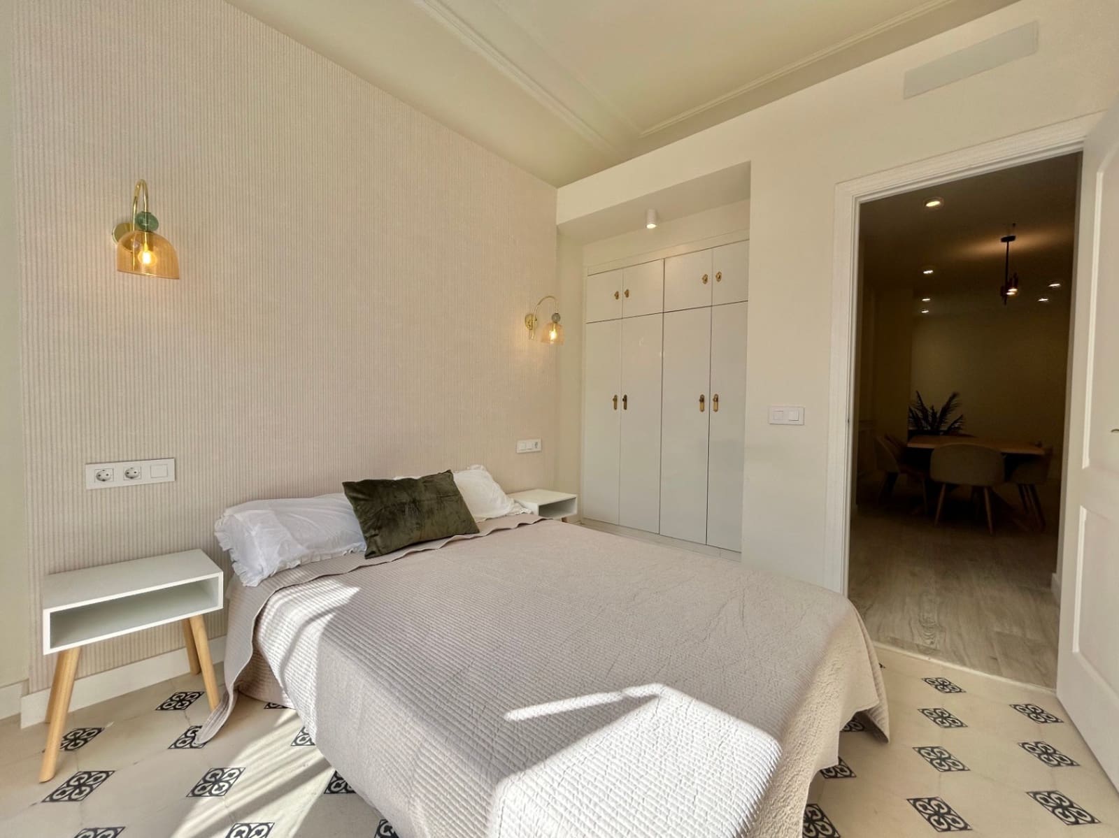 4 soveværelse Lejlighed til salg i Malaga by - € 1.250.000 (Ref: 10175695)