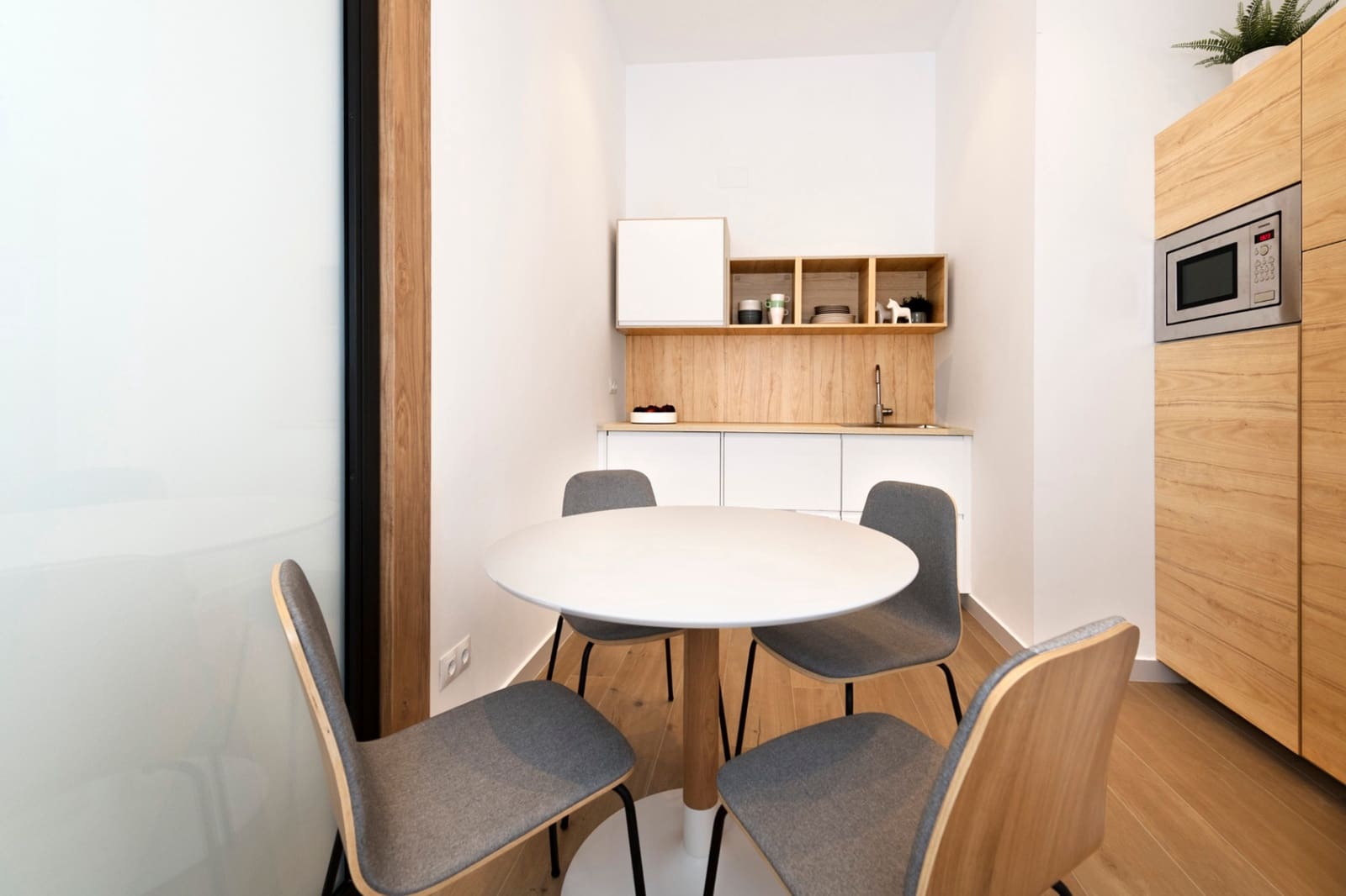 Garage til salg i Malaga by - € 41.990 (Ref: 8252459)