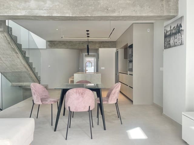 3 soverom Villa til salgs i Cristo de la Epidemia, Málaga by med svømmebasseng garasje - € 750 000 (Ref: 8803272)