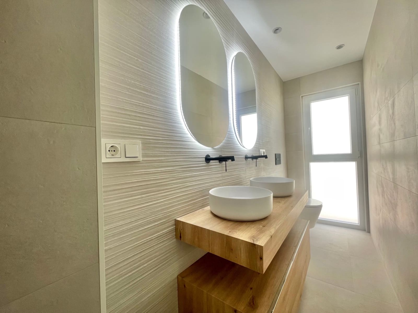 3 slaapkamer Villa te koop in Malaga stad met zwembad garage - € 750.000 (Ref: 8803272)