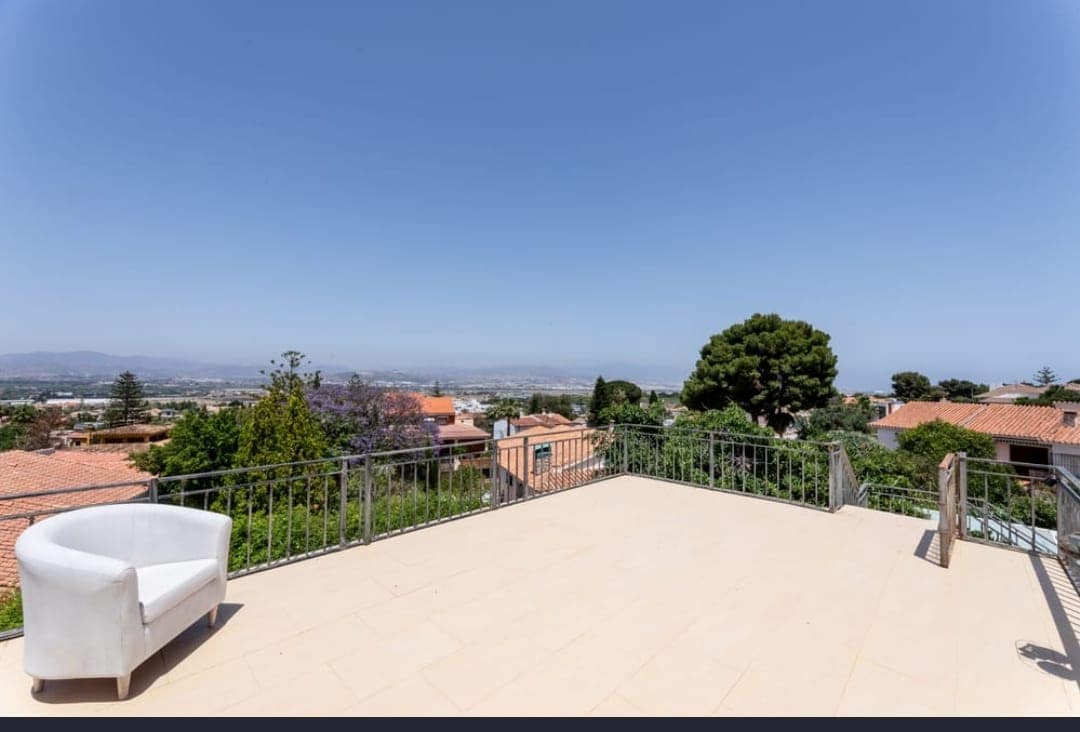 6 soveværelse Villa til salg i Alhaurin de la Torre med swimmingpool garage - € 855.000 (Ref: 8868449)