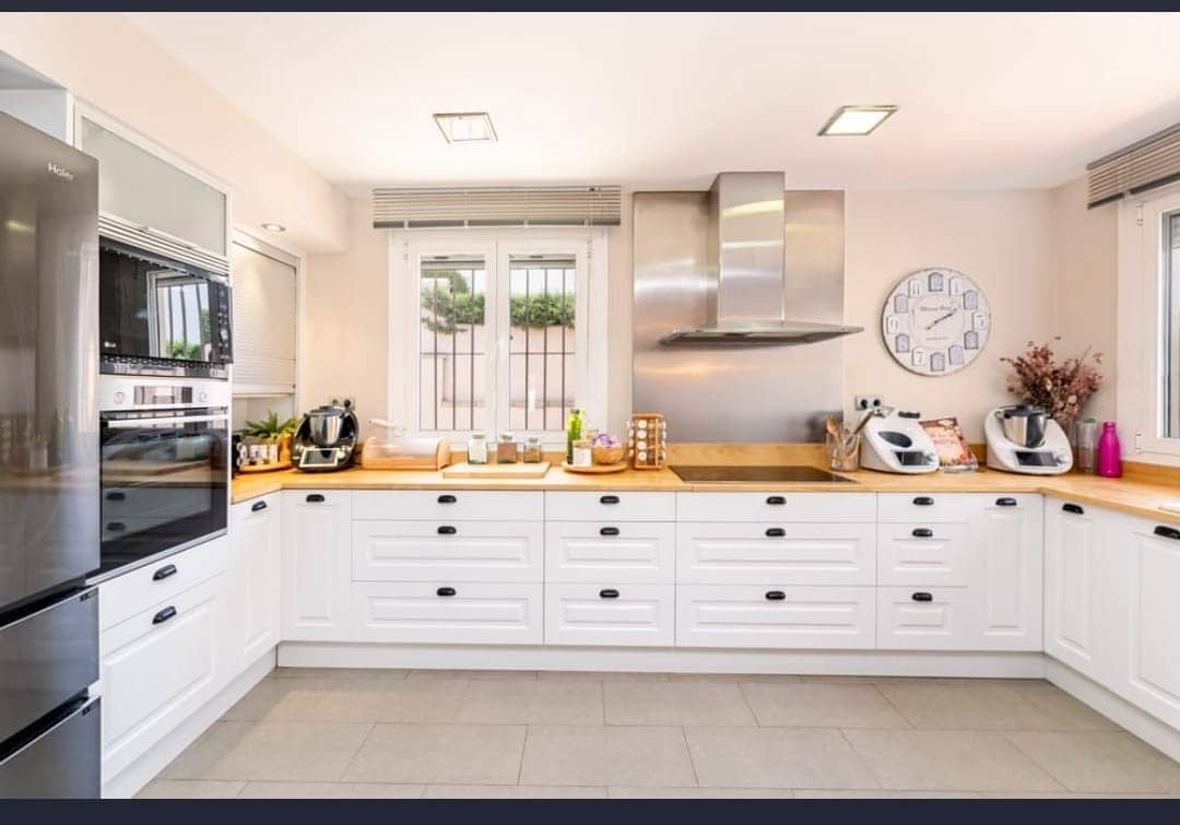 6 soveværelse Villa til salg i Alhaurin de la Torre med swimmingpool garage - € 855.000 (Ref: 8868449)