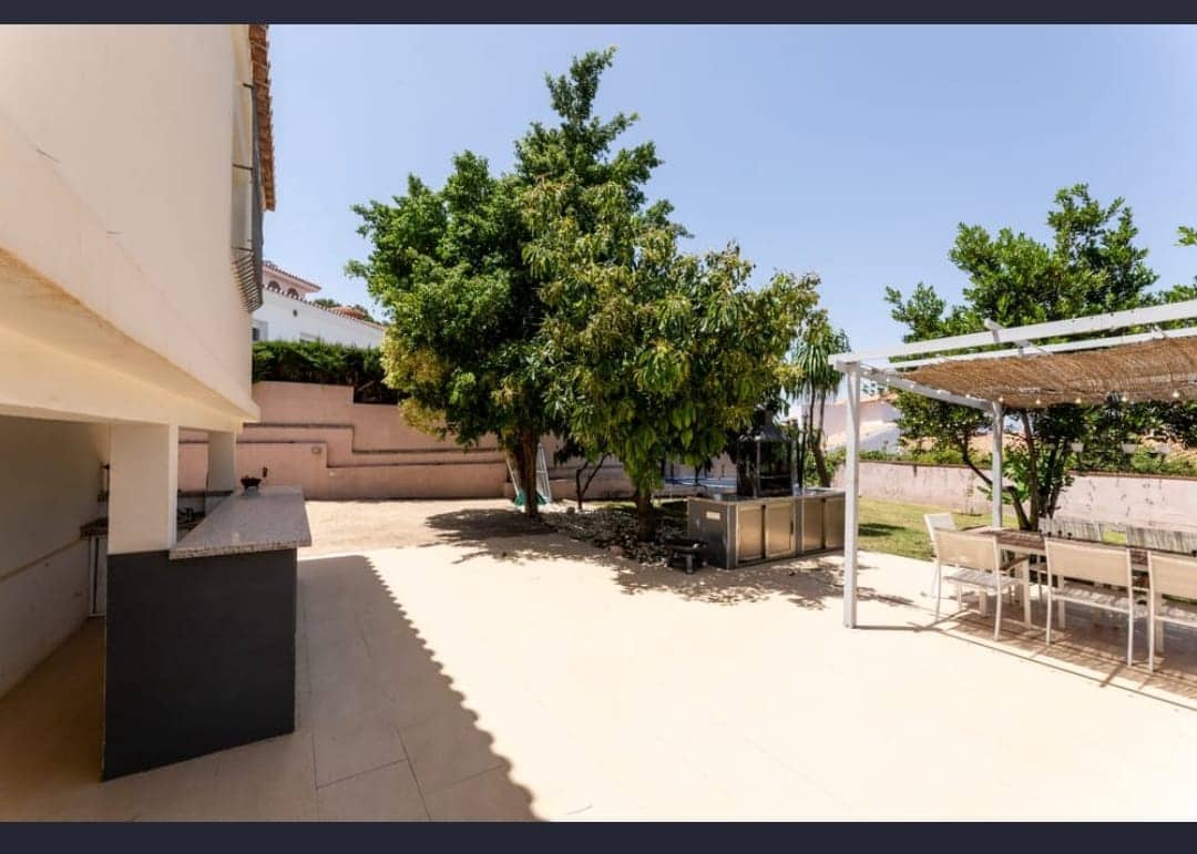 6 soveværelse Villa til salg i Alhaurin de la Torre med swimmingpool garage - € 855.000 (Ref: 8868449)