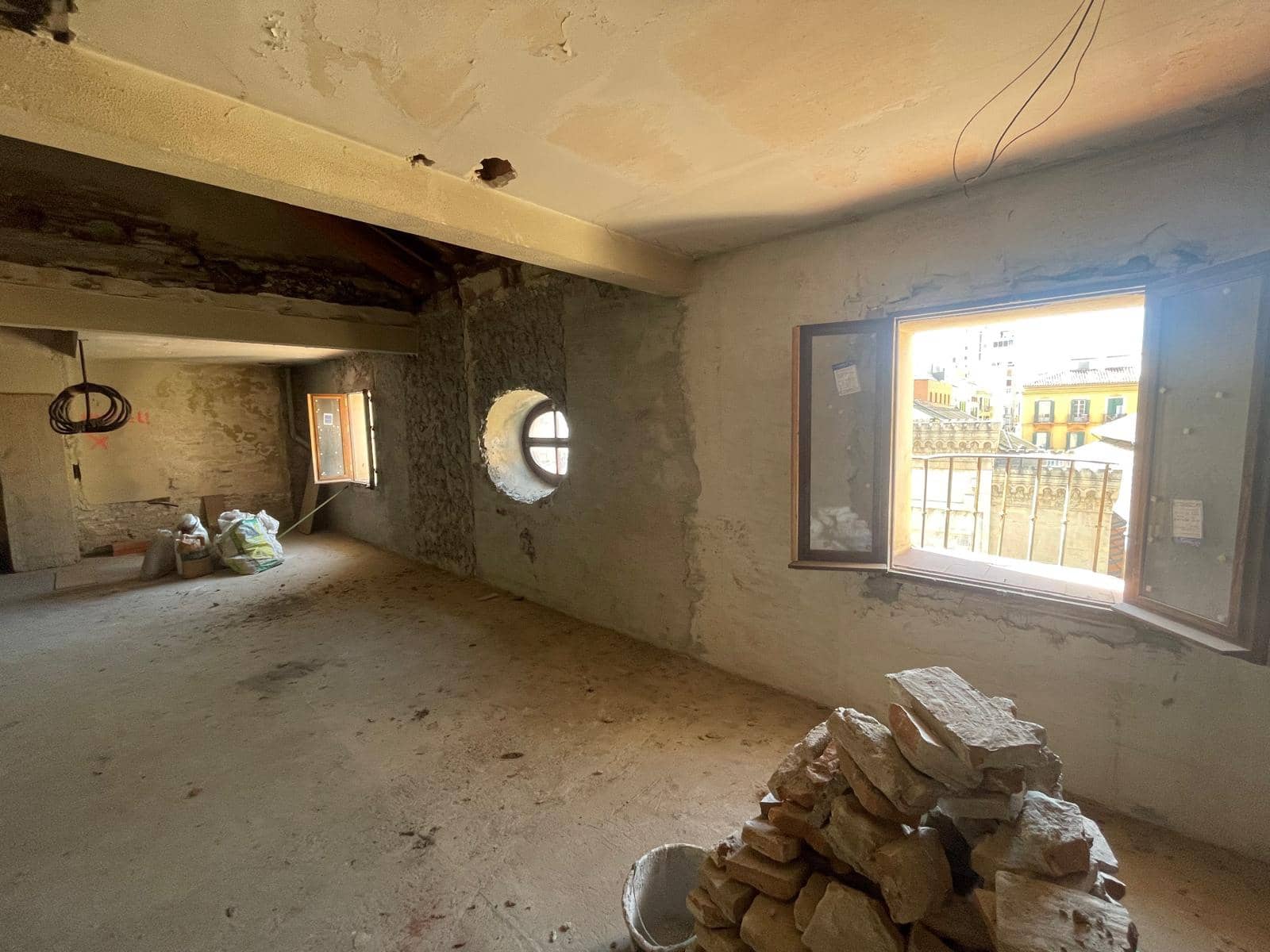 4 soveværelse Lejlighed til salg i Malaga by - € 699.000 (Ref: 8898109)