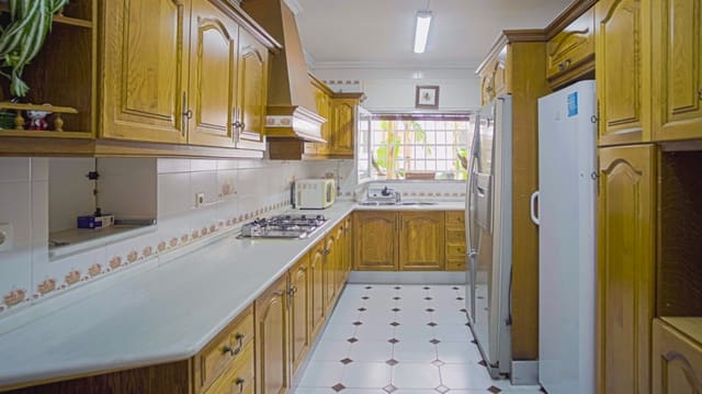 6 soveværelse Villa til salg i Pedregalejo, Málaga by med swimmingpool garage - € 1.590.000 (Ref: 8967829)