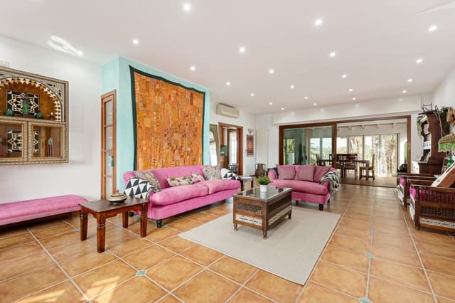 5 makuuhuone Maalaistalo myytävänä paikassa Alhaurín el Grande mukana uima-altaan 
autotalli - 1 445 000 € (Ref: 8969352)