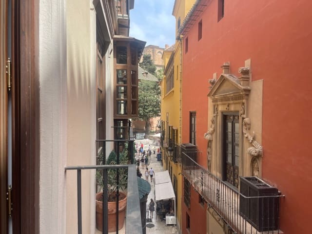 3 soveværelse Lejlighed til salg i Centro Historico, Málaga by - € 599.000 (Ref: 8997324)