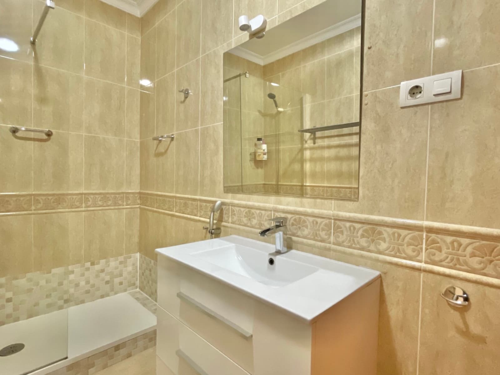 4 soveværelse Lejlighed til salg i Malaga by - € 1.175.000 (Ref: 9006538)