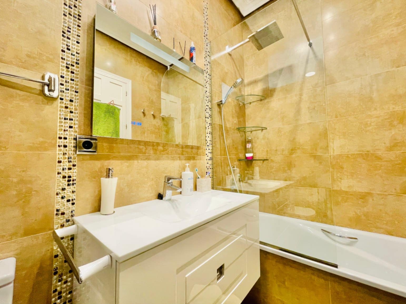 4 soveværelse Lejlighed til salg i Malaga by - € 1.490.000 (Ref: 9019455)