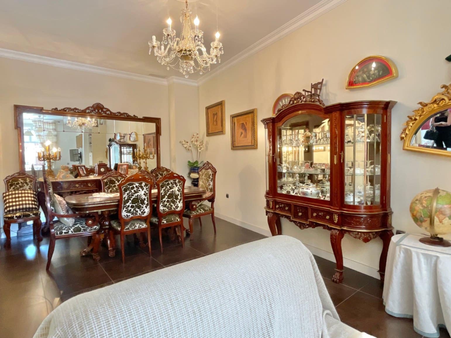 4 soveværelse Lejlighed til salg i Malaga by - € 1.490.000 (Ref: 9019455)