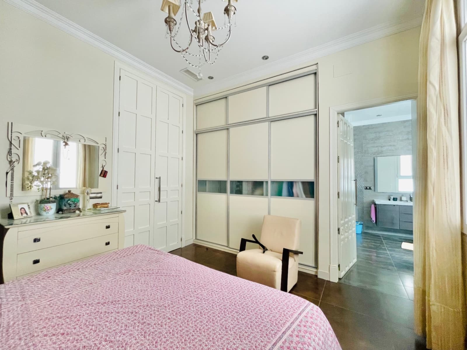 4 soveværelse Lejlighed til salg i Malaga by - € 1.490.000 (Ref: 9019455)